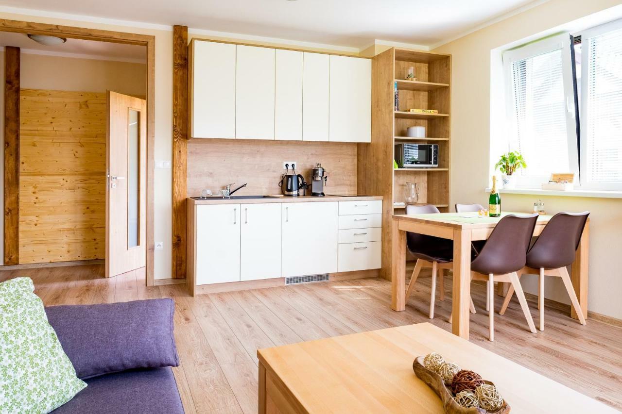 Elejan Apartment Bešeňová Exterior foto